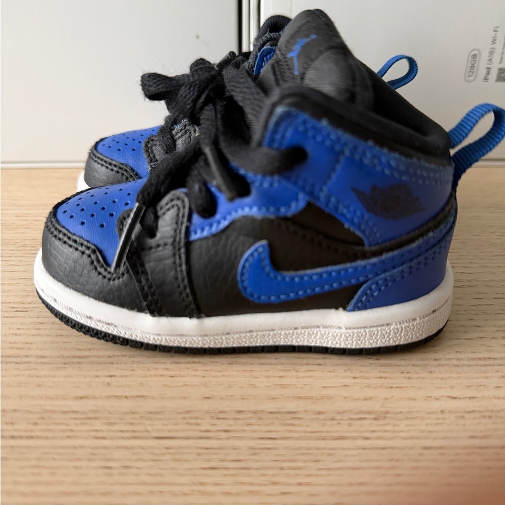 Air Jordan 1 Retro “Royal” Kids Size 4C Black and Blue
